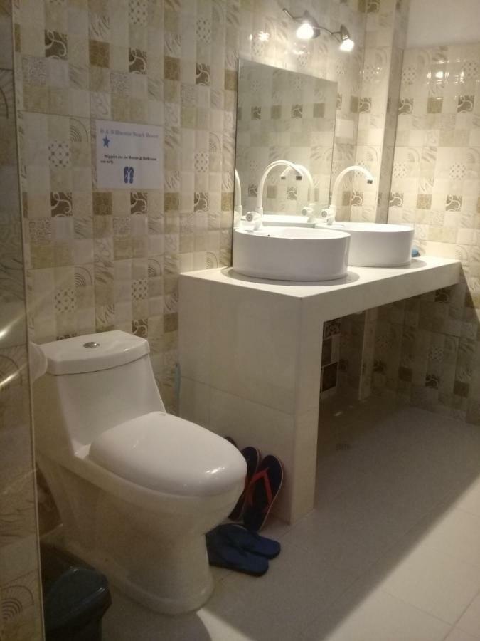 פנגלאו D & B Bluestar Beach Resort מראה חיצוני תמונה